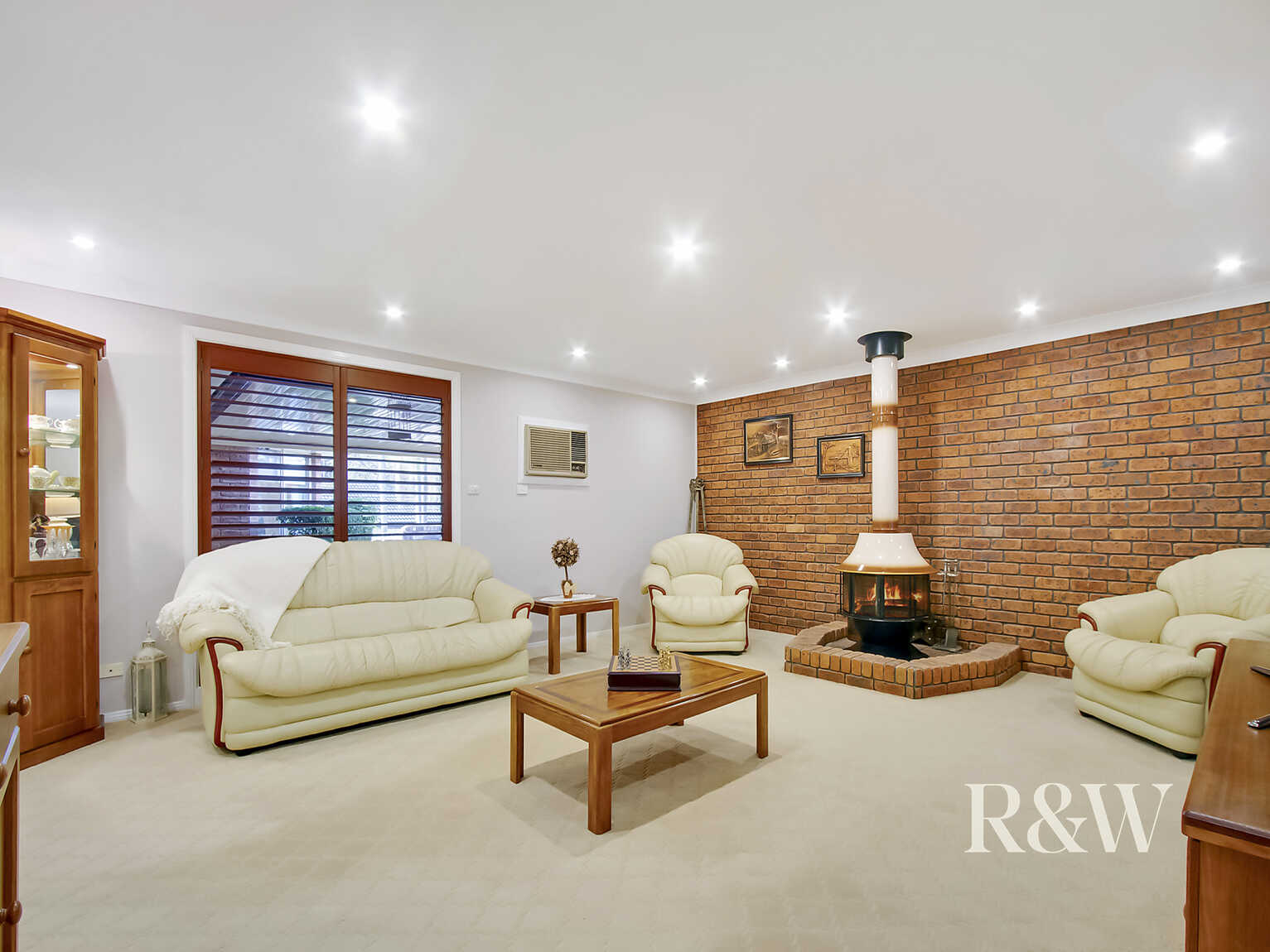 23 Illawarra Drive St Clair 23 Illawarra Drive St Clair