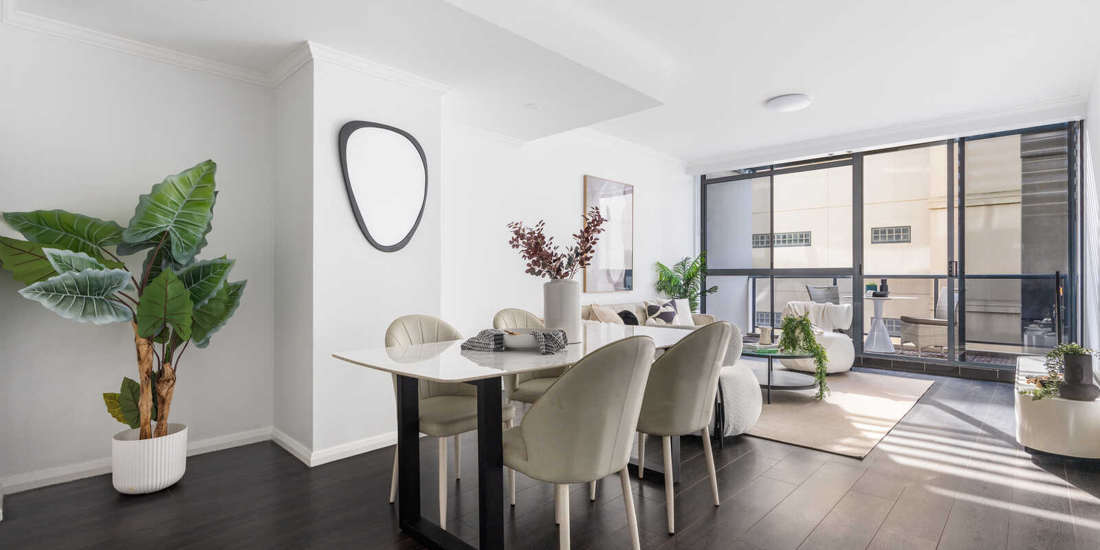 139/10 Lachlan Street Waterloo