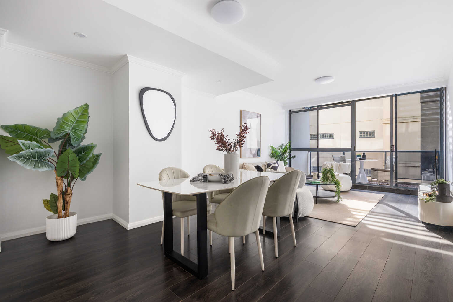 139/10 Lachlan Street Waterloo