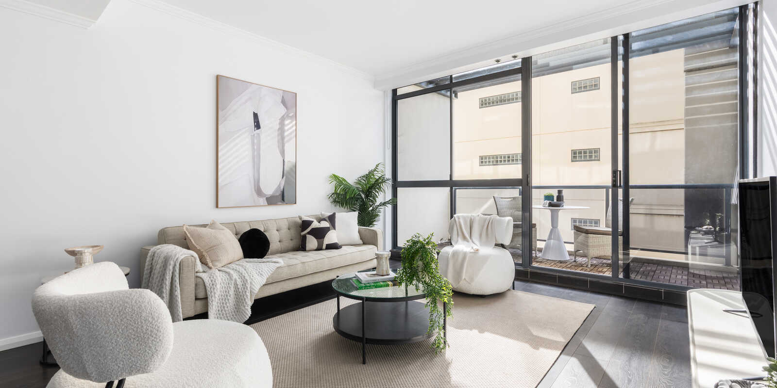 139/10 Lachlan Street Waterloo
