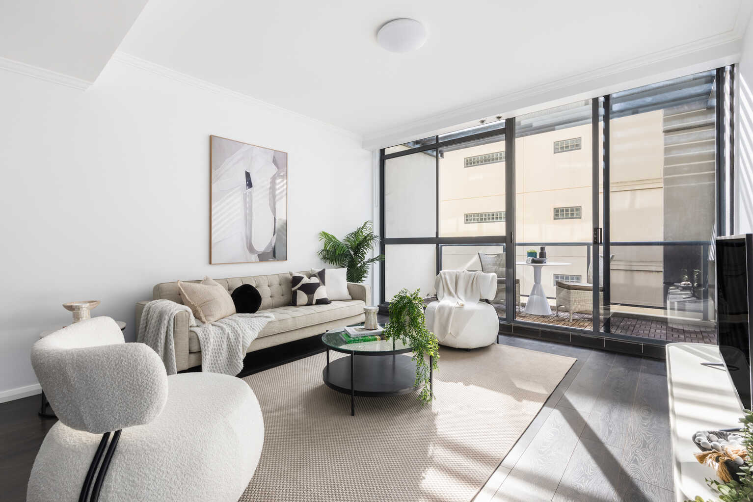 139/10 Lachlan Street Waterloo
