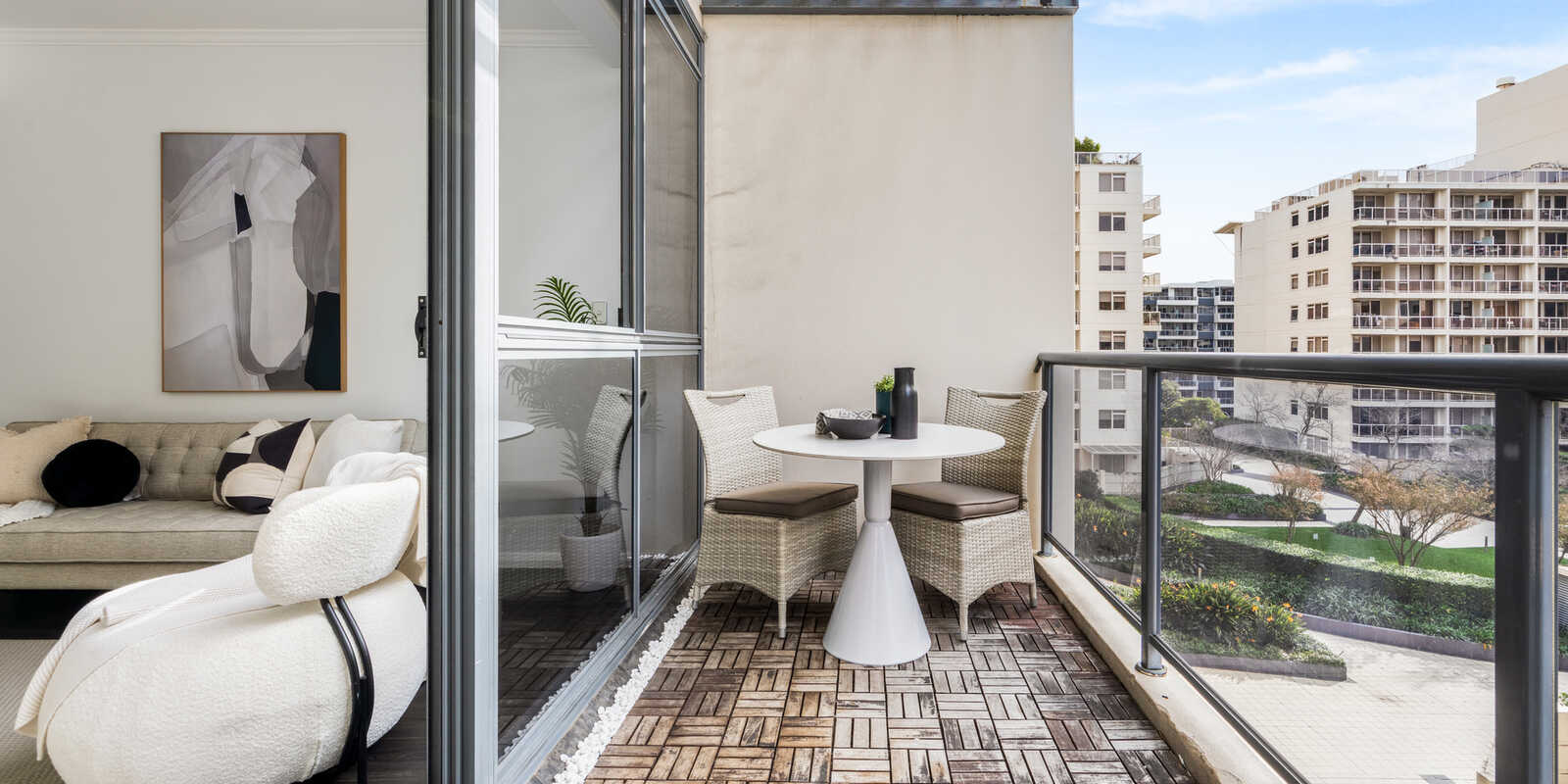 139/10 Lachlan Street Waterloo