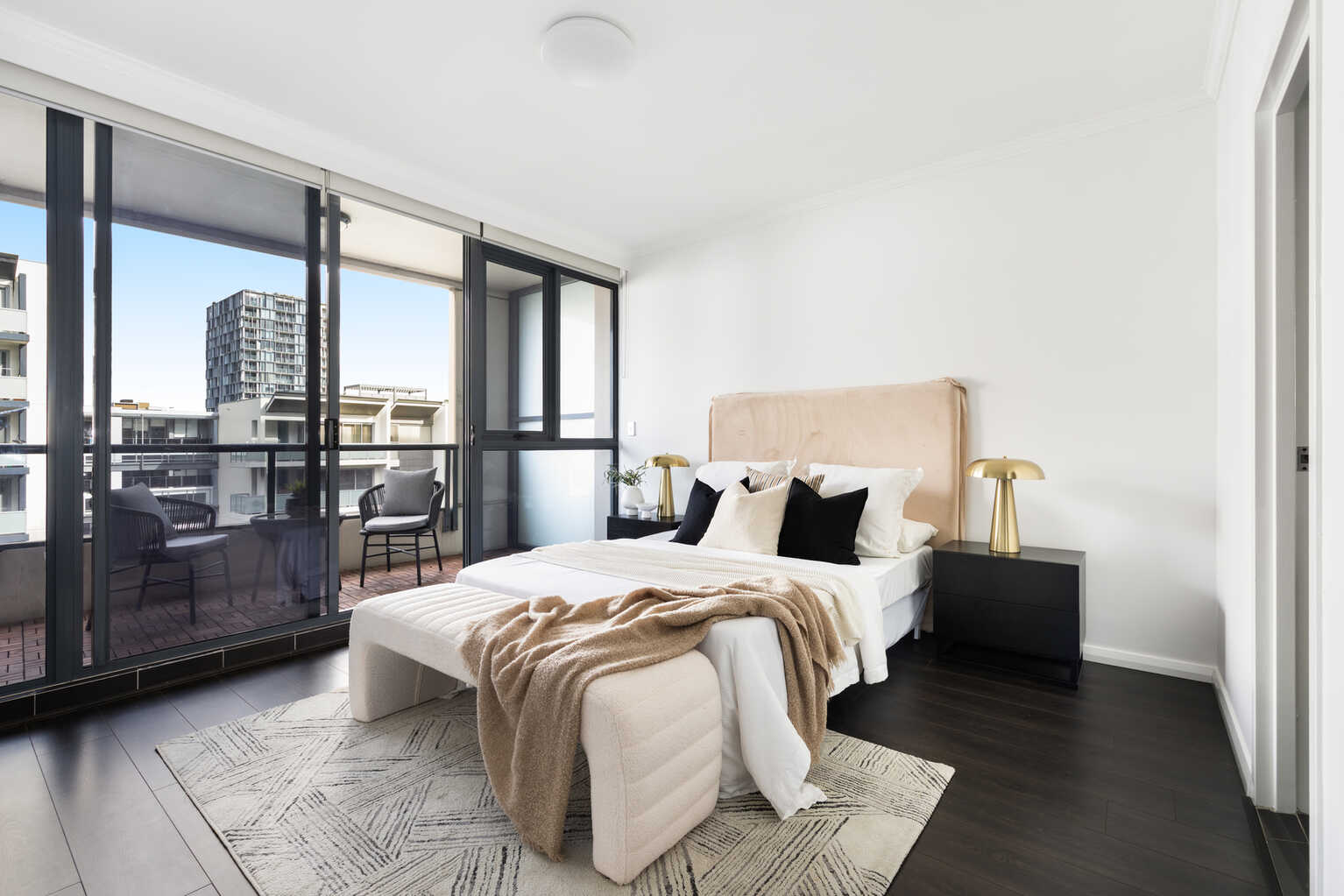 139/10 Lachlan Street Waterloo