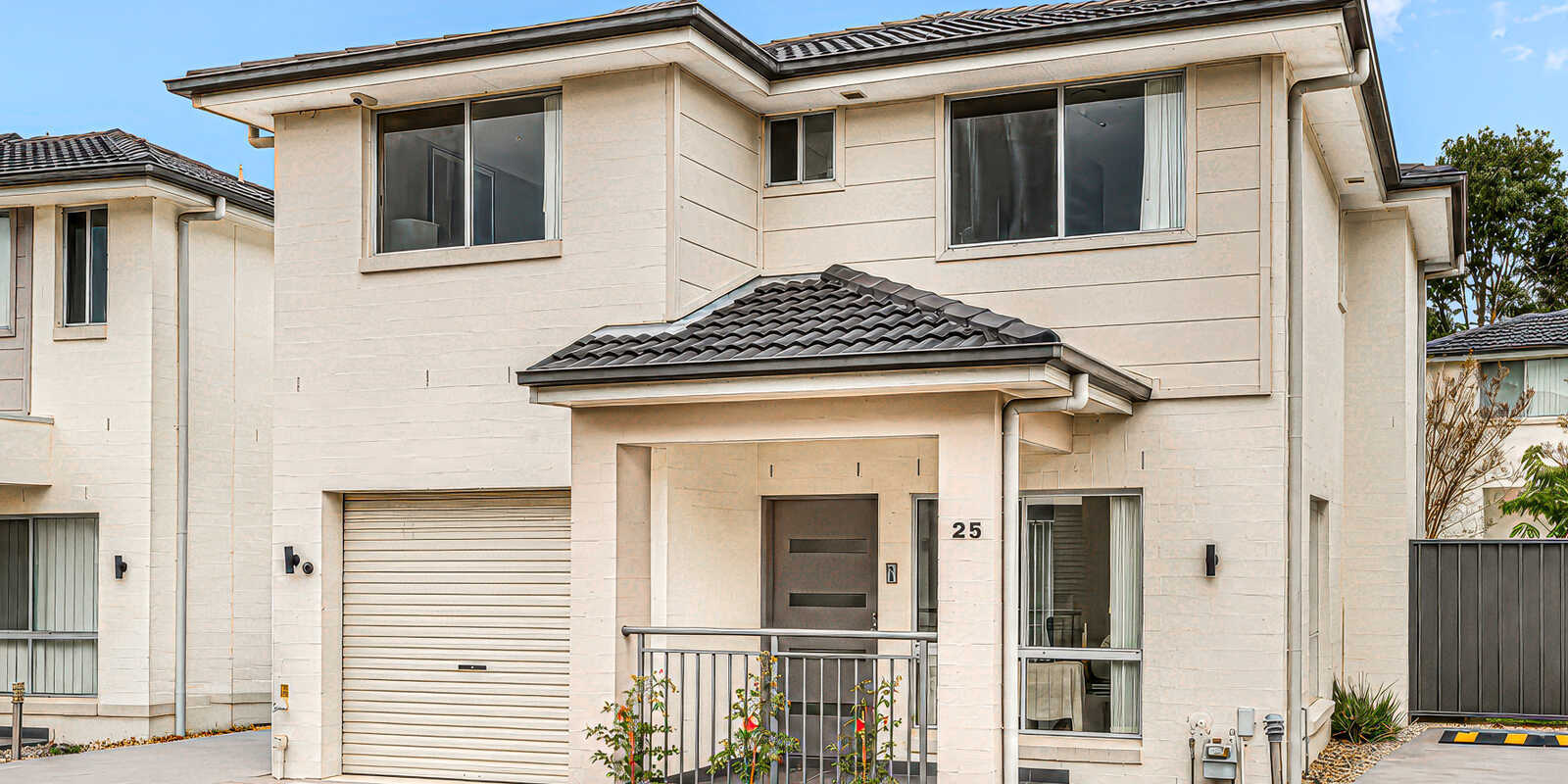25/30 Australis Drive Ropes Crossing