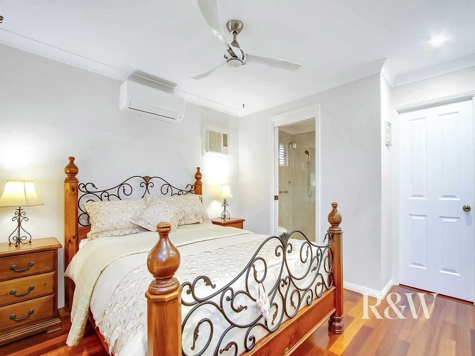 23 Illawarra Drive St Clair 23 Illawarra Drive St Clair