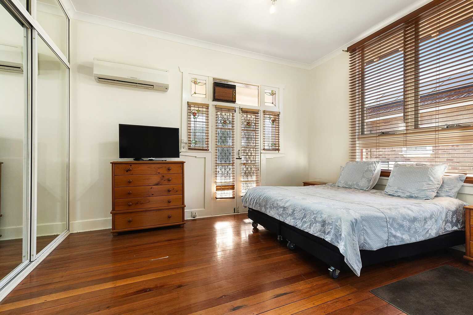 4 Merrenburn Ave Naremburn