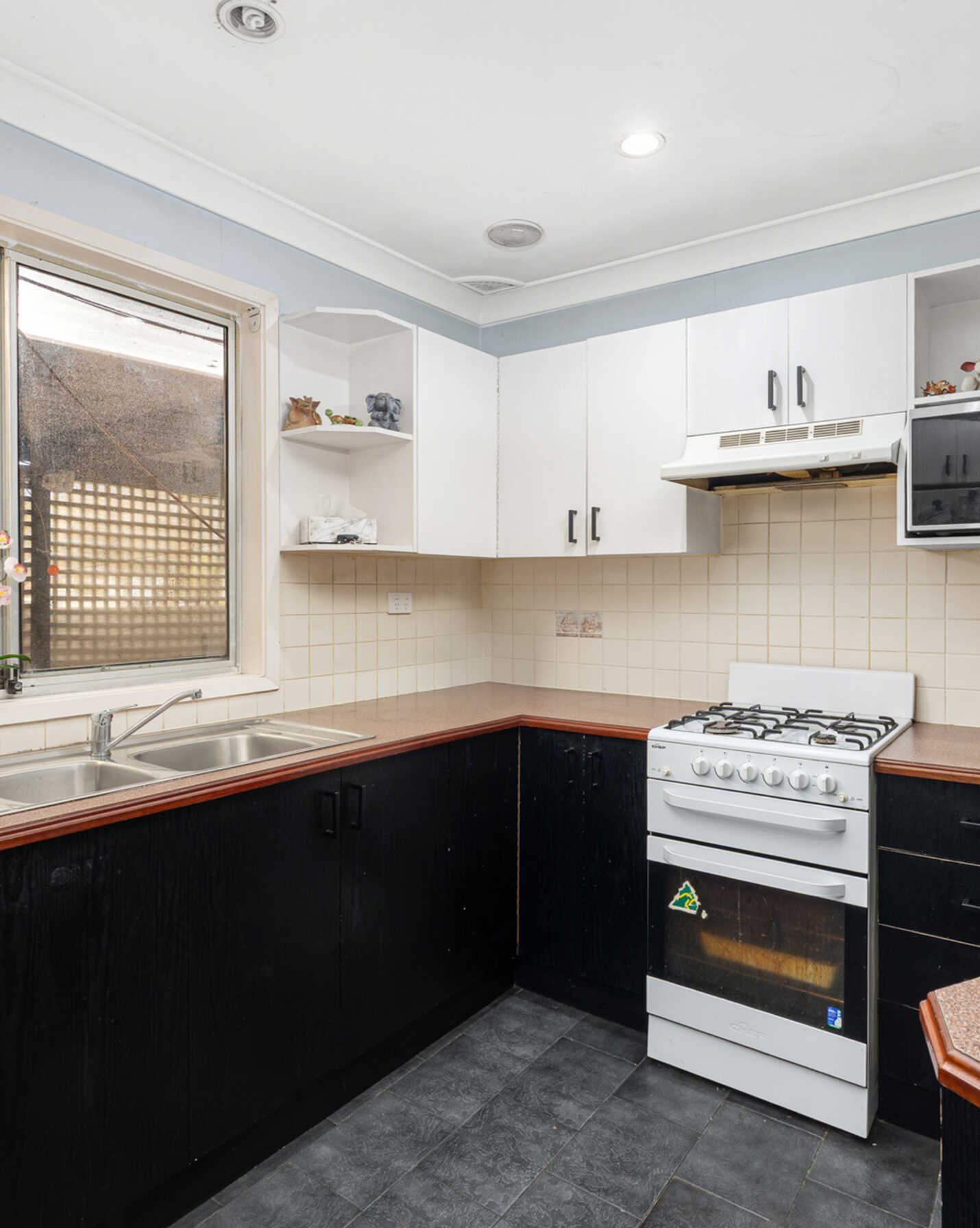 29 Woodview Road Oxley Park, Park - Thumbnail 3
