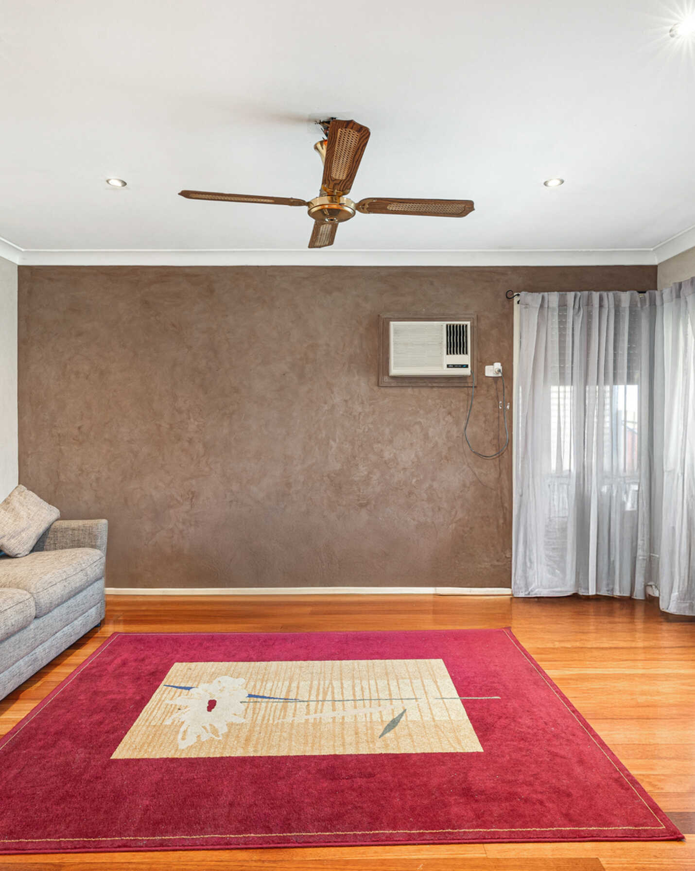 29 Woodview Road Oxley Park, Park - Thumbnail 5