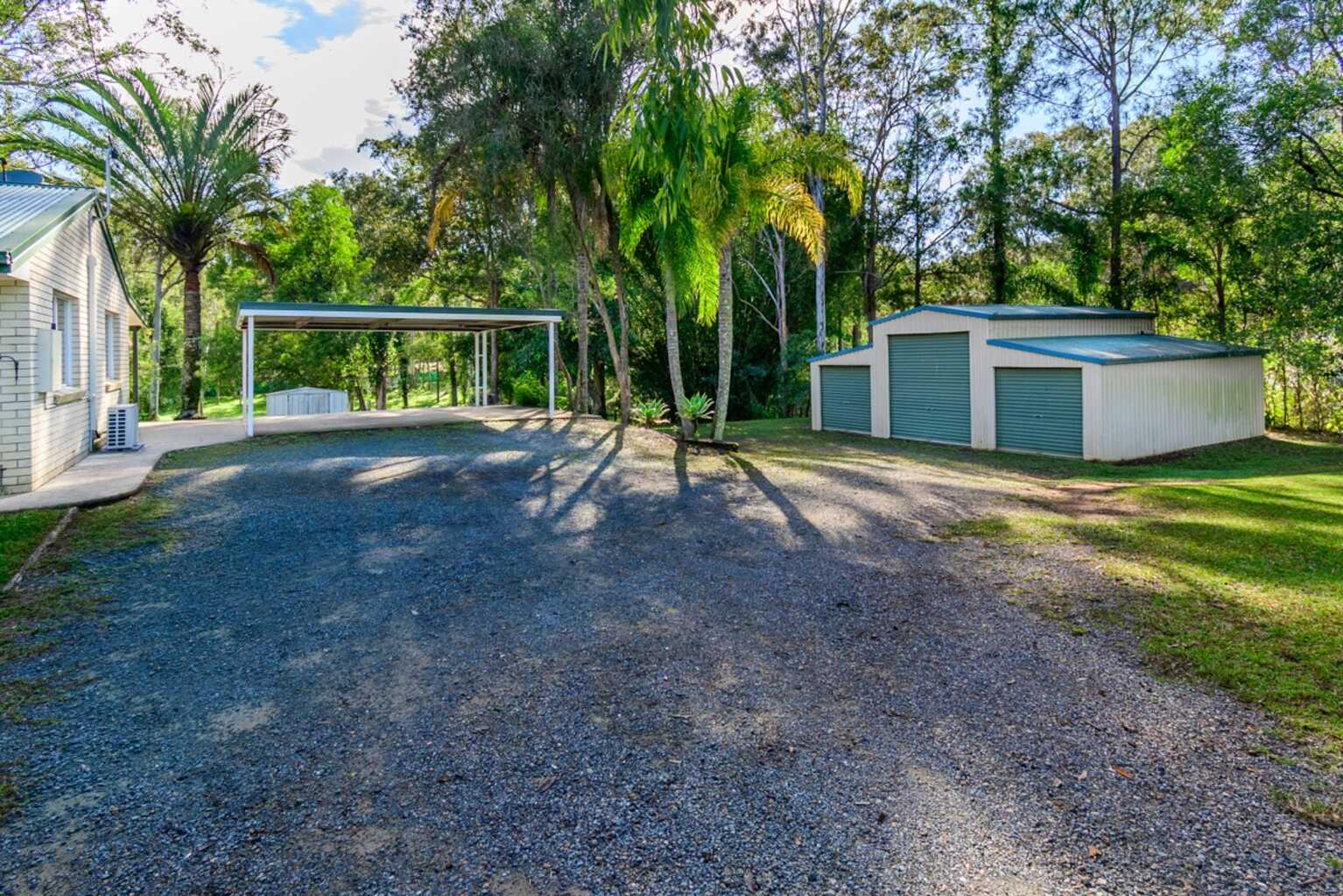 10 Harper Road Bellmere 10 Harper Road Bellmere