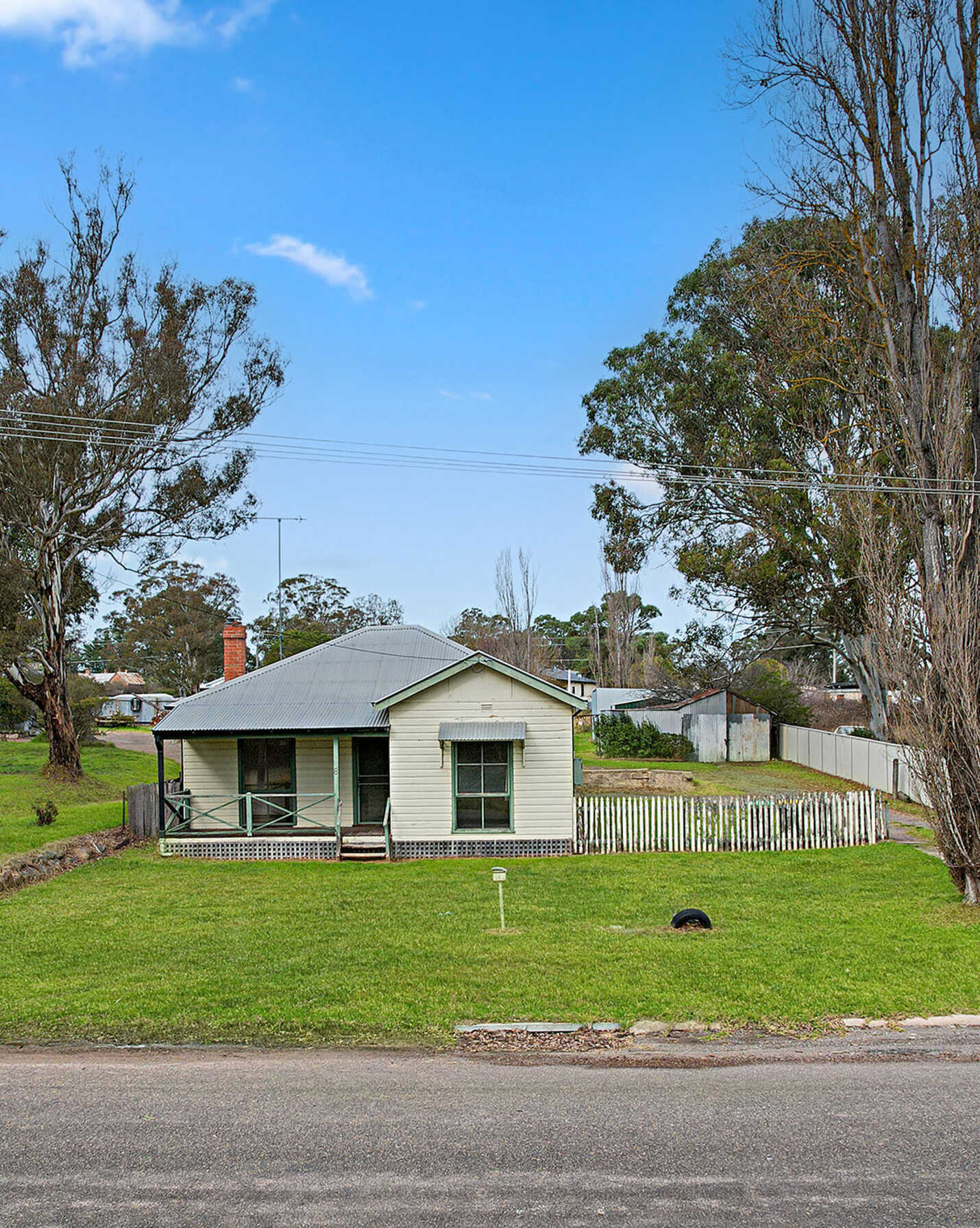 8 Railway Parade Marulan, Marulan - Image 1