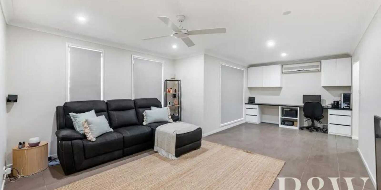 27 Grevillea Drive St Clair