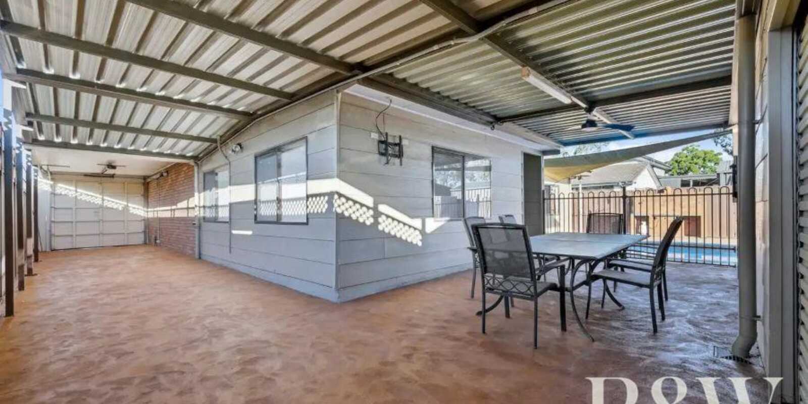 27 Grevillea Drive St Clair