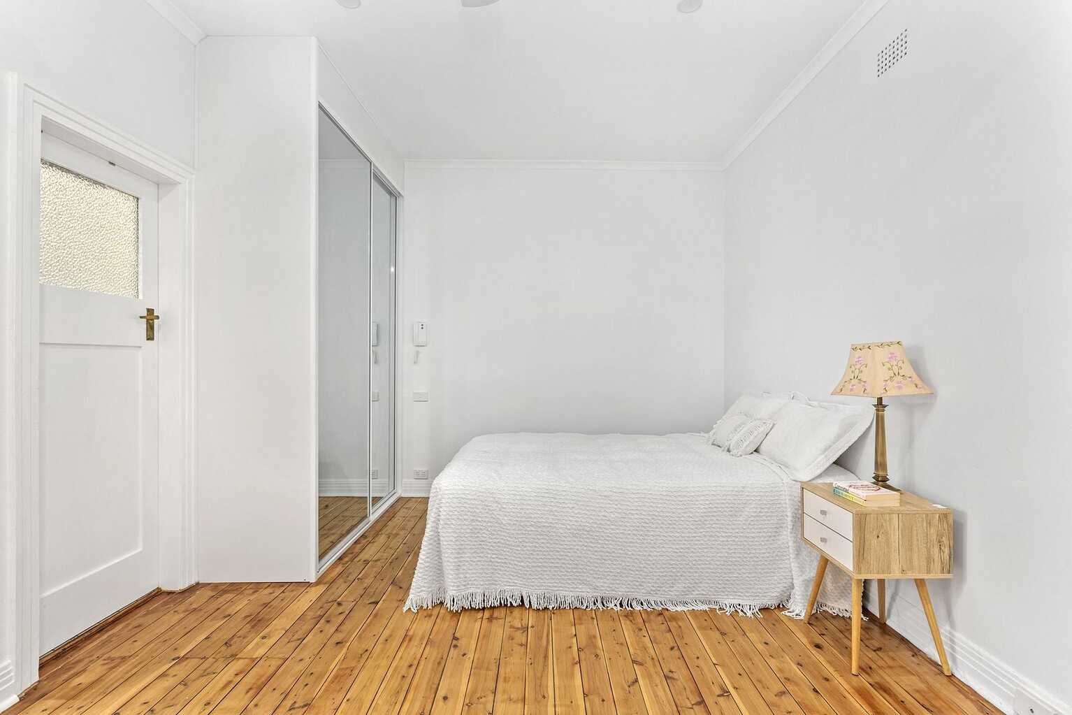 26/2 Crick Avenue Potts Point