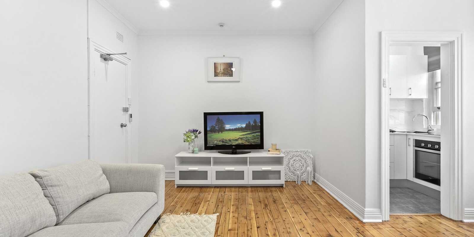 26/2 Crick Avenue Potts Point