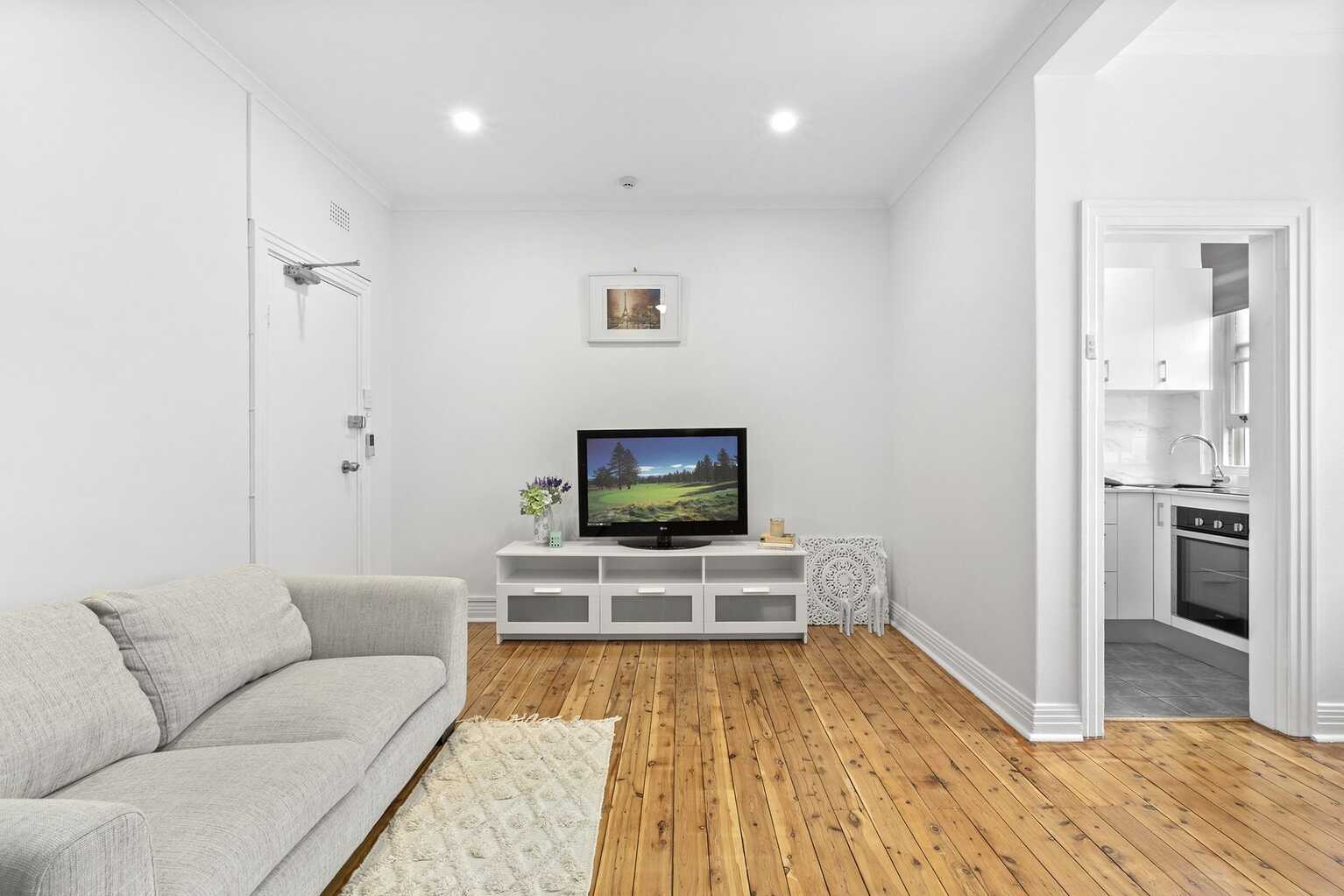 26/2 Crick Avenue Potts Point