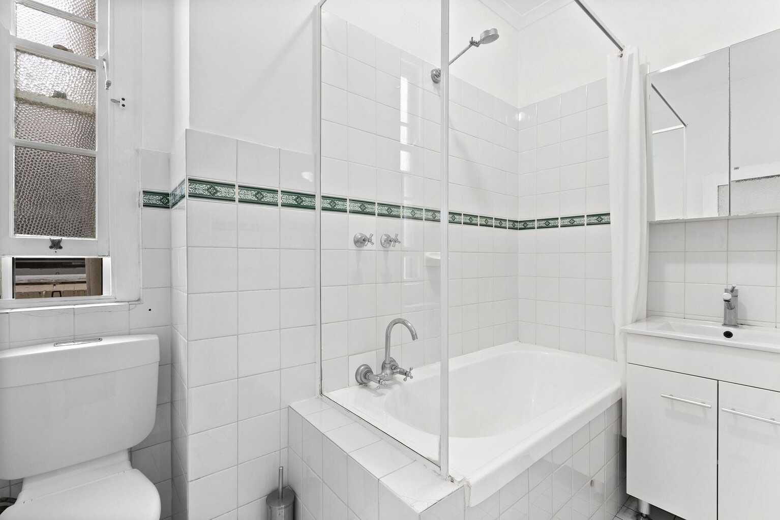 26/2 Crick Avenue Potts Point