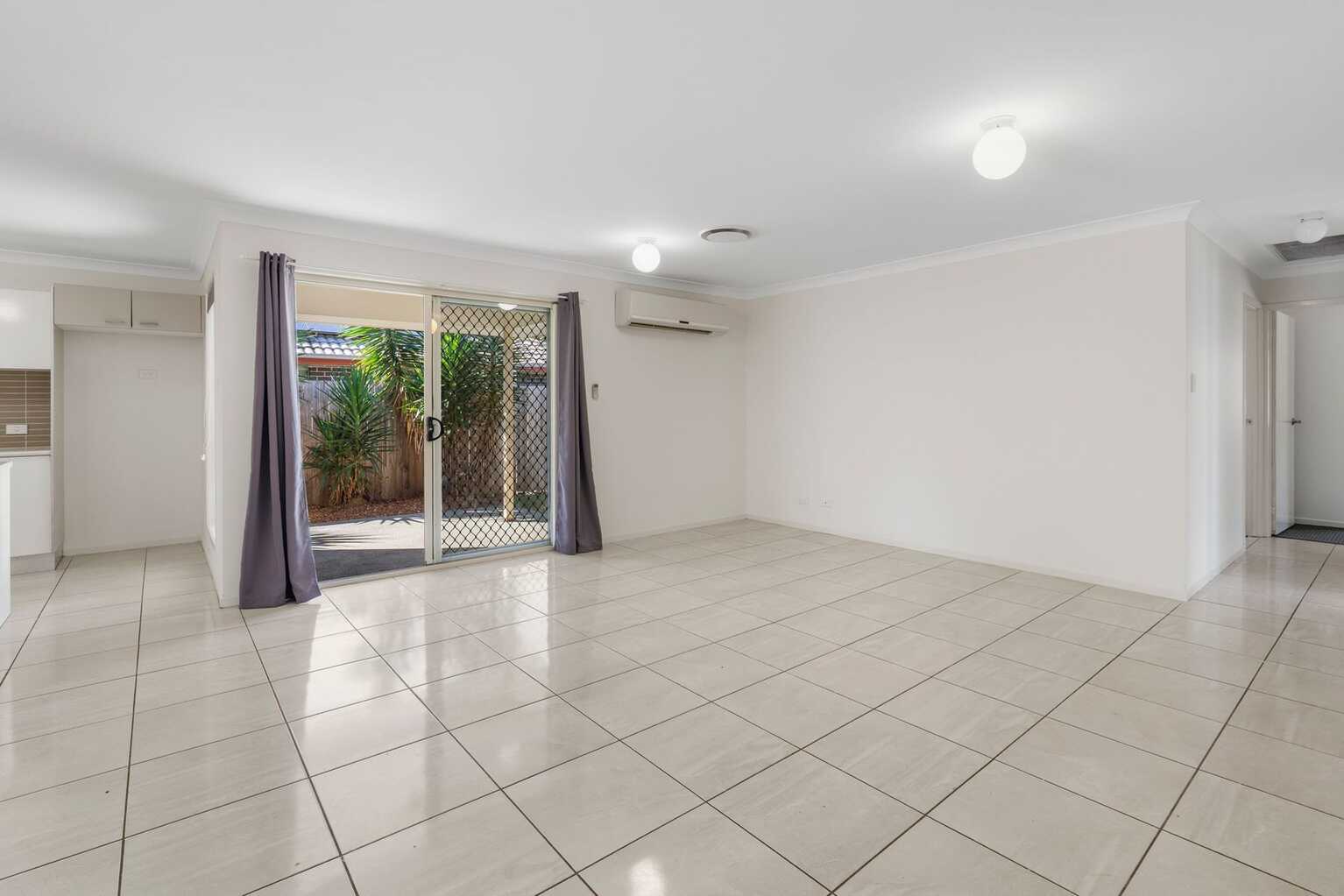 24 Piccadilly Street Bellmere