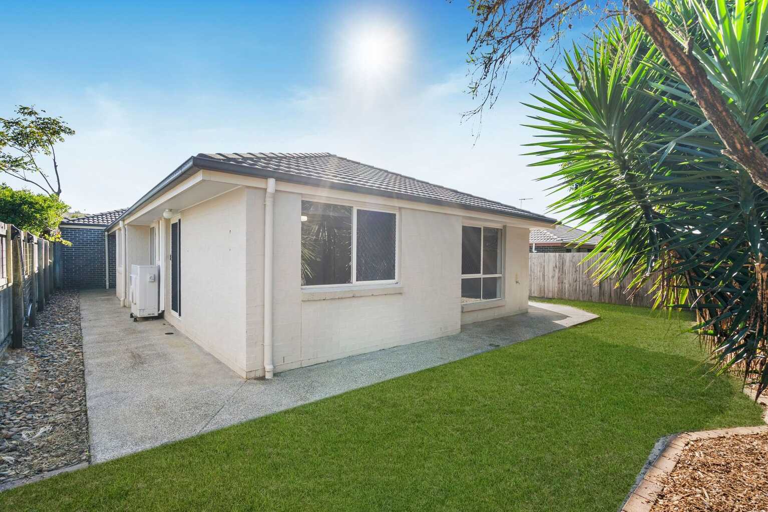 24 Piccadilly Street Bellmere