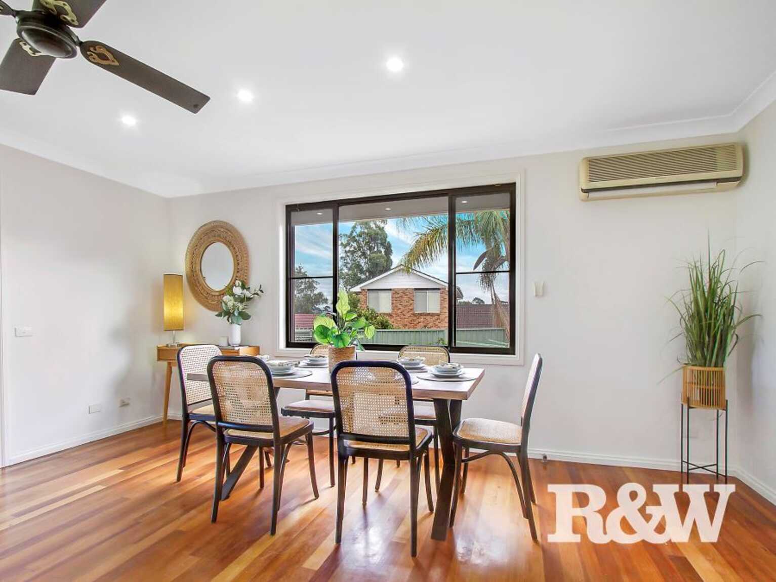 18 Caribou Close St Clair