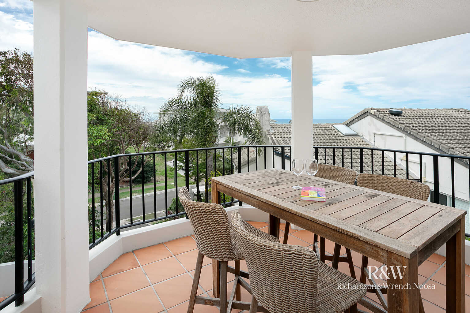 8/2 Park Crescent Sunshine Beach 8/2 Park Crescent Sunshine Beach