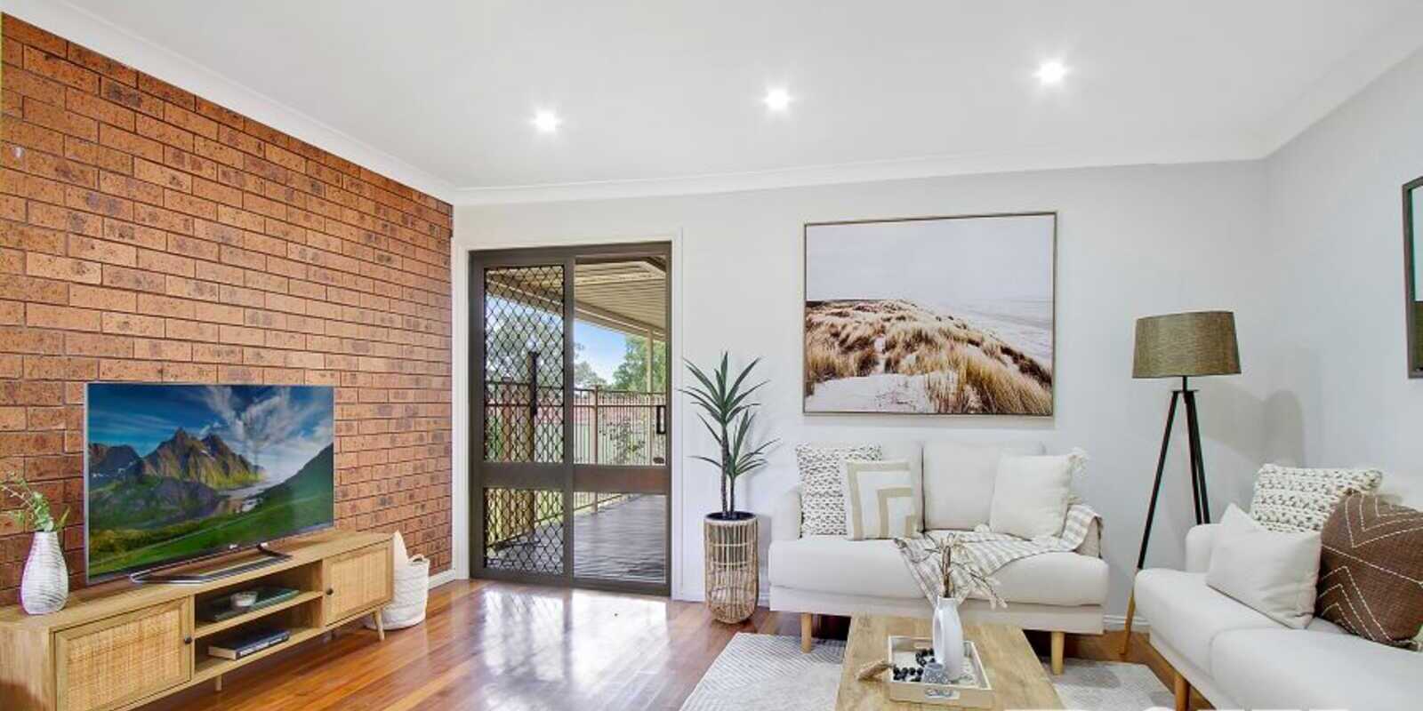 18 Caribou Close St Clair