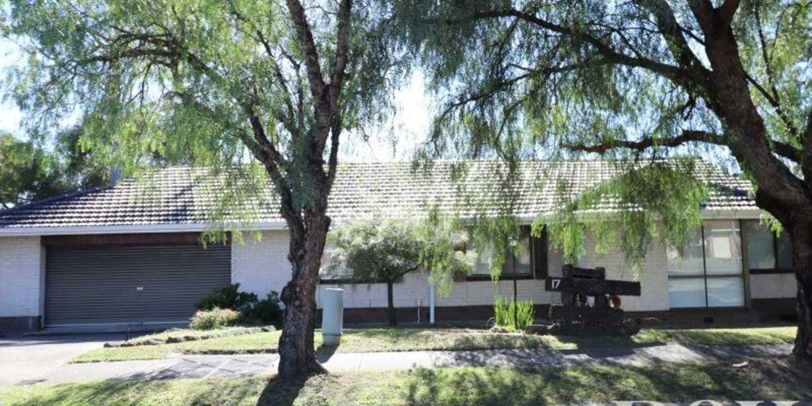 17 Moore Street St Clair