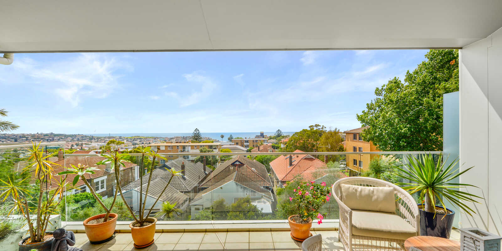 29/7-11 Henderson Street Bondi