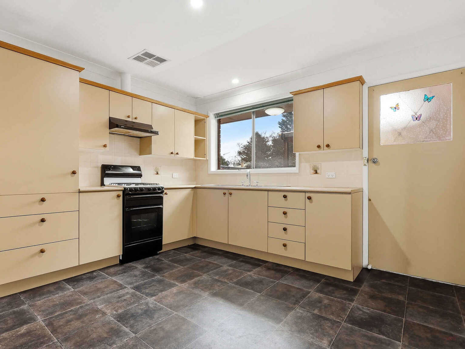 22 Beaconsfield Road Moss Vale 22 Beaconsfield Road Moss Vale
