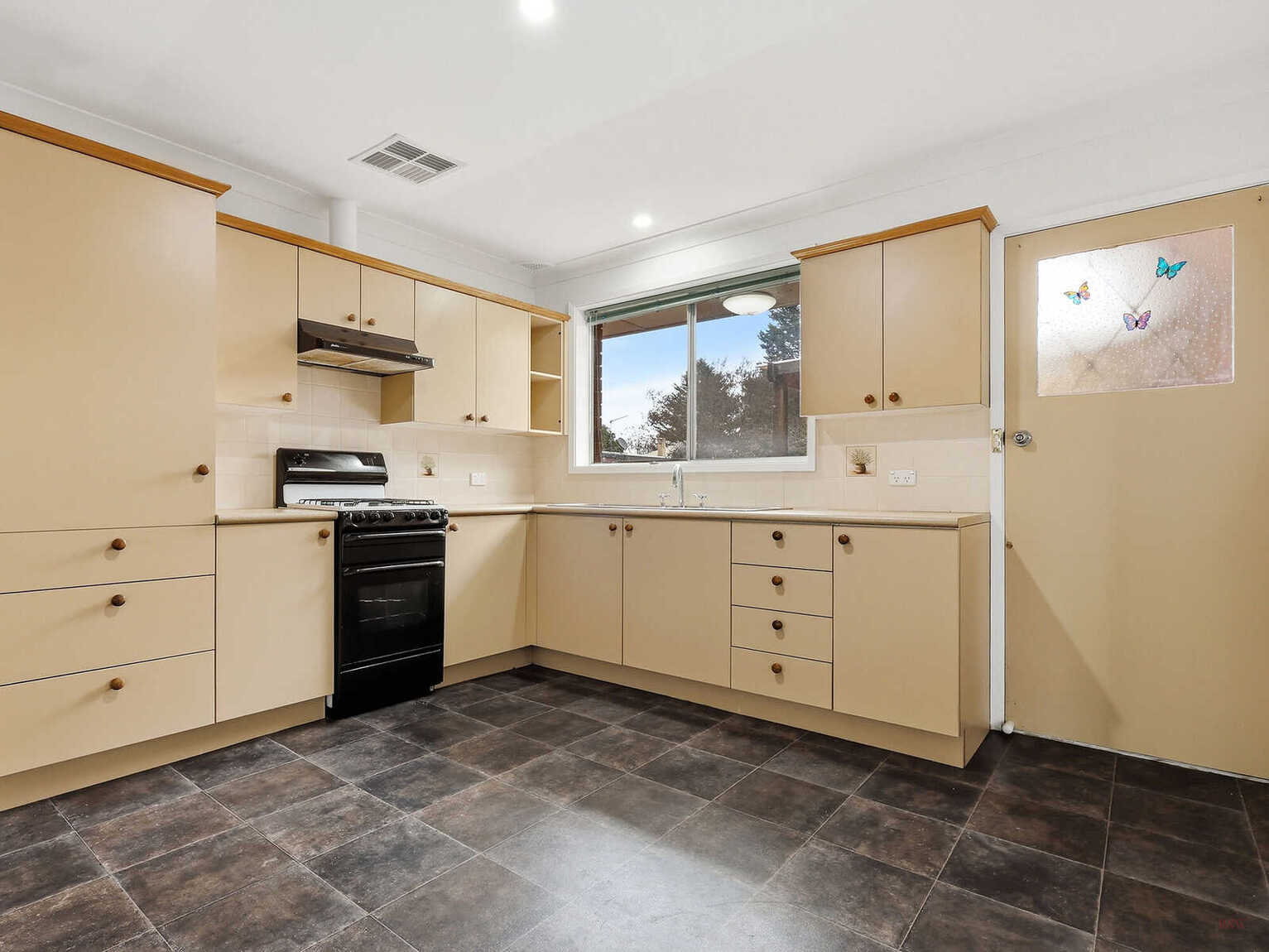 22 Beaconsfield Road Moss Vale 22 Beaconsfield Road Moss Vale