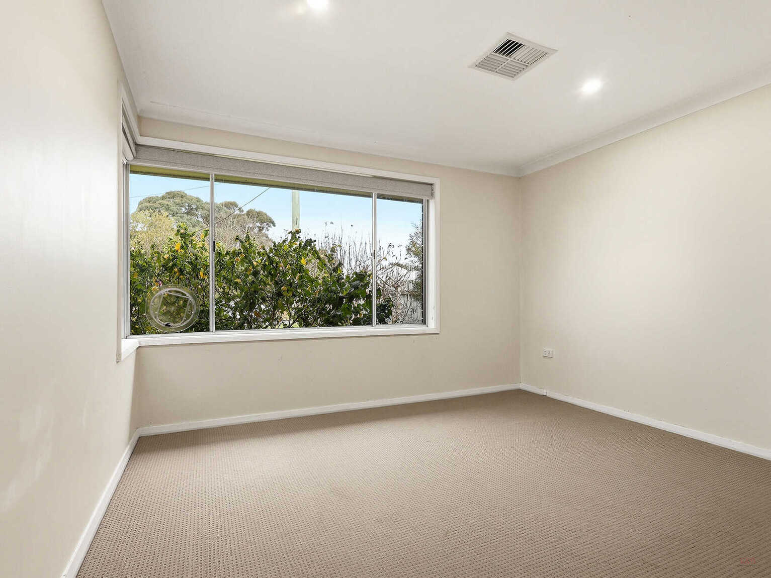 22 Beaconsfield Road Moss Vale 22 Beaconsfield Road Moss Vale