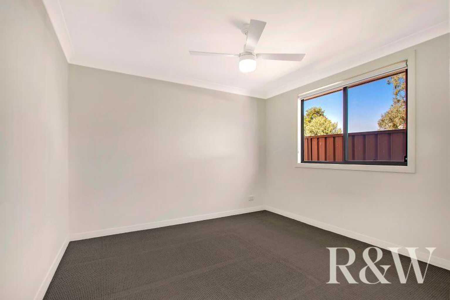 6A Bowerbird Crescent St Clair 6A Bowerbird Crescent St Clair