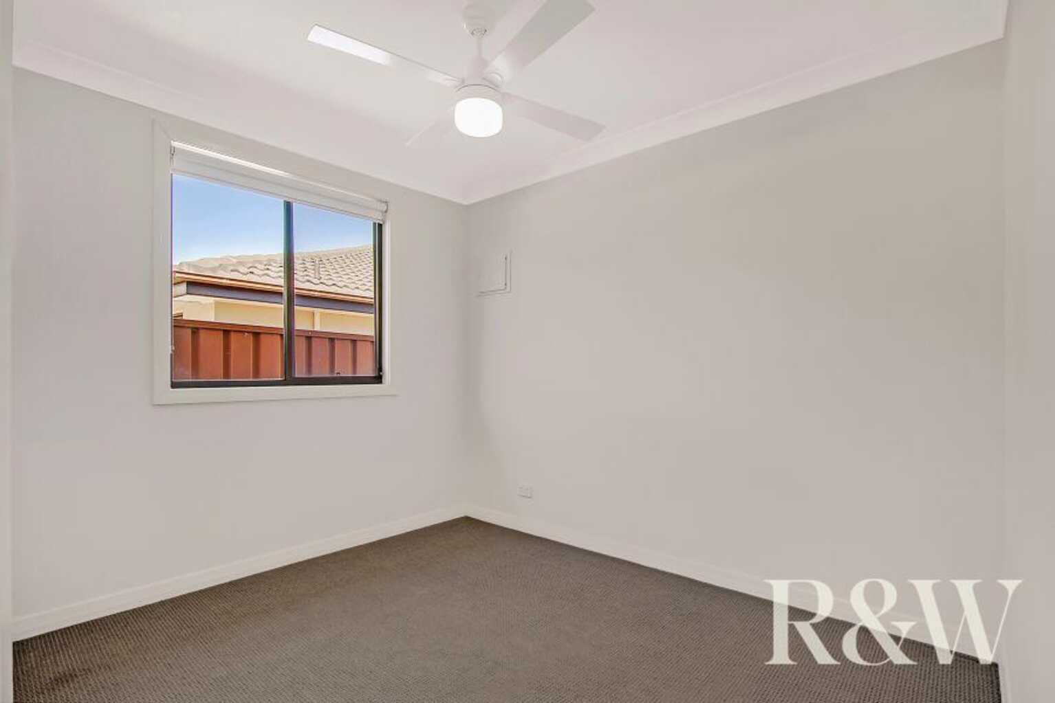 6A Bowerbird Crescent St Clair 6A Bowerbird Crescent St Clair