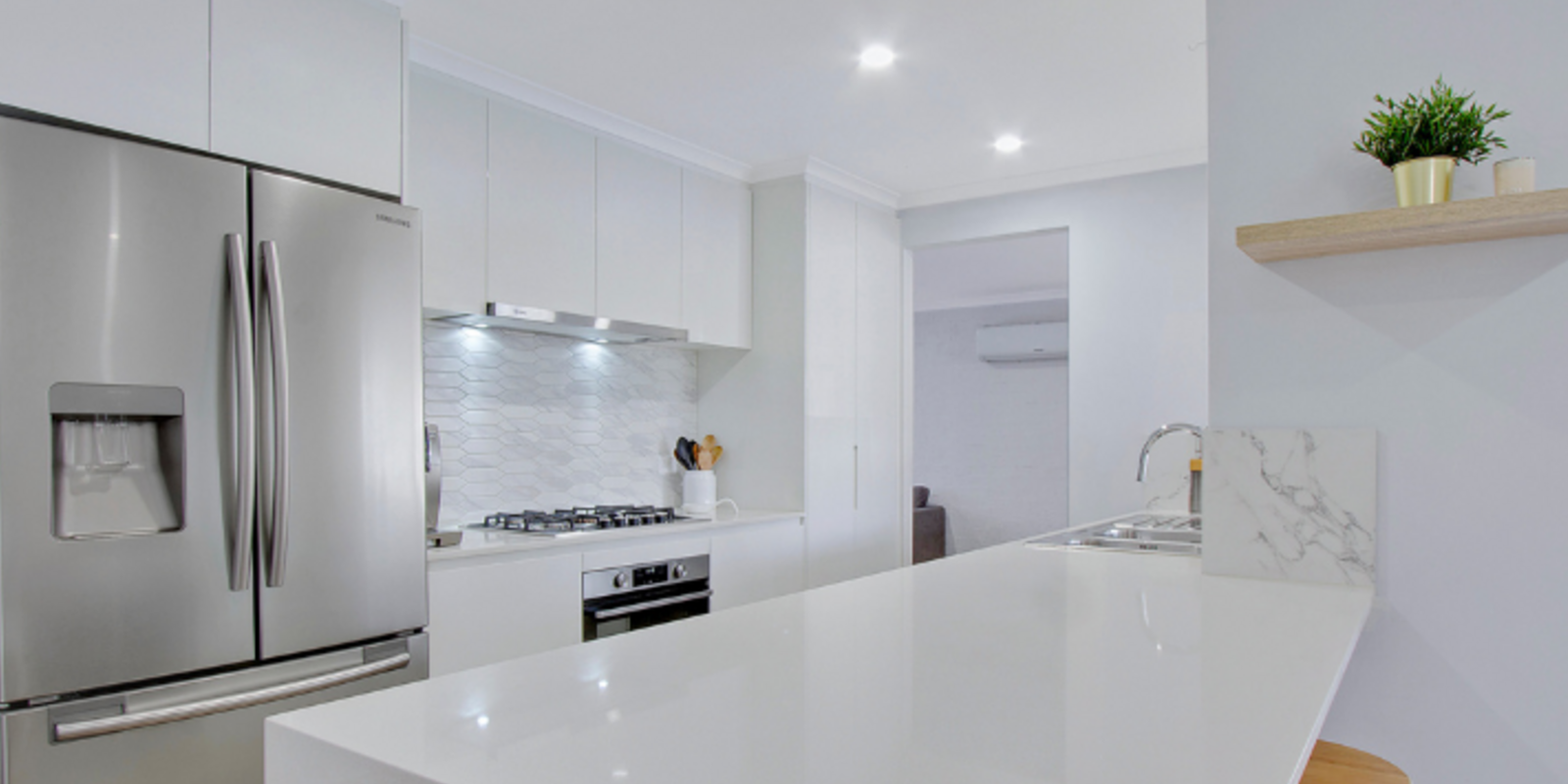 4 Como Close St Clair