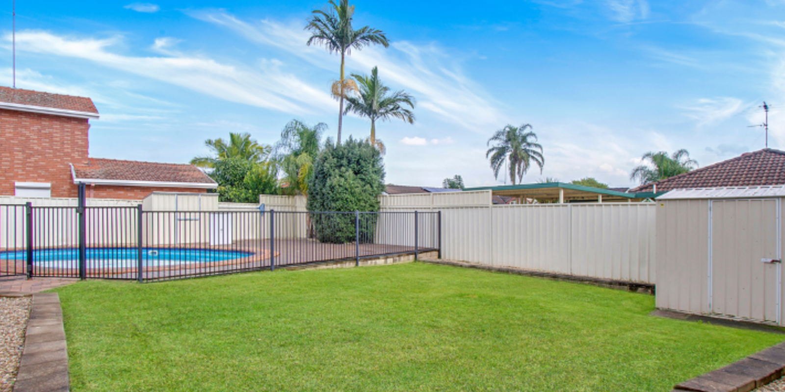 4 Como Close St Clair