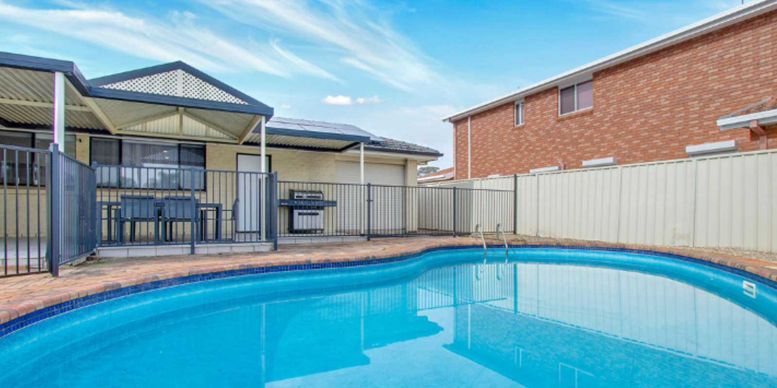 4 Como Close St Clair