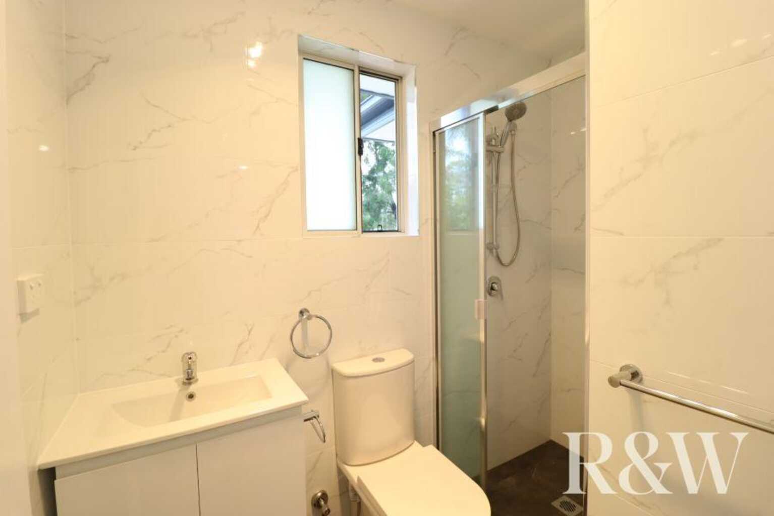 8A Nightmist Grove St Clair