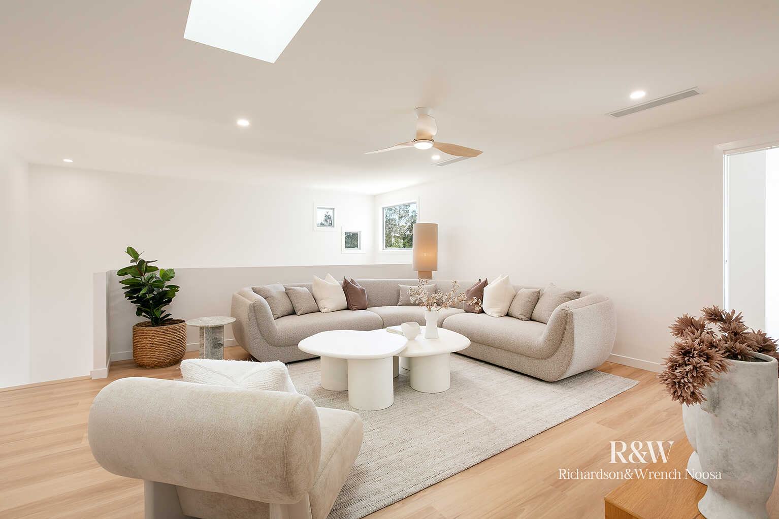 1 Crestview Drive Peregian Springs 1 Crestview Drive Peregian Springs