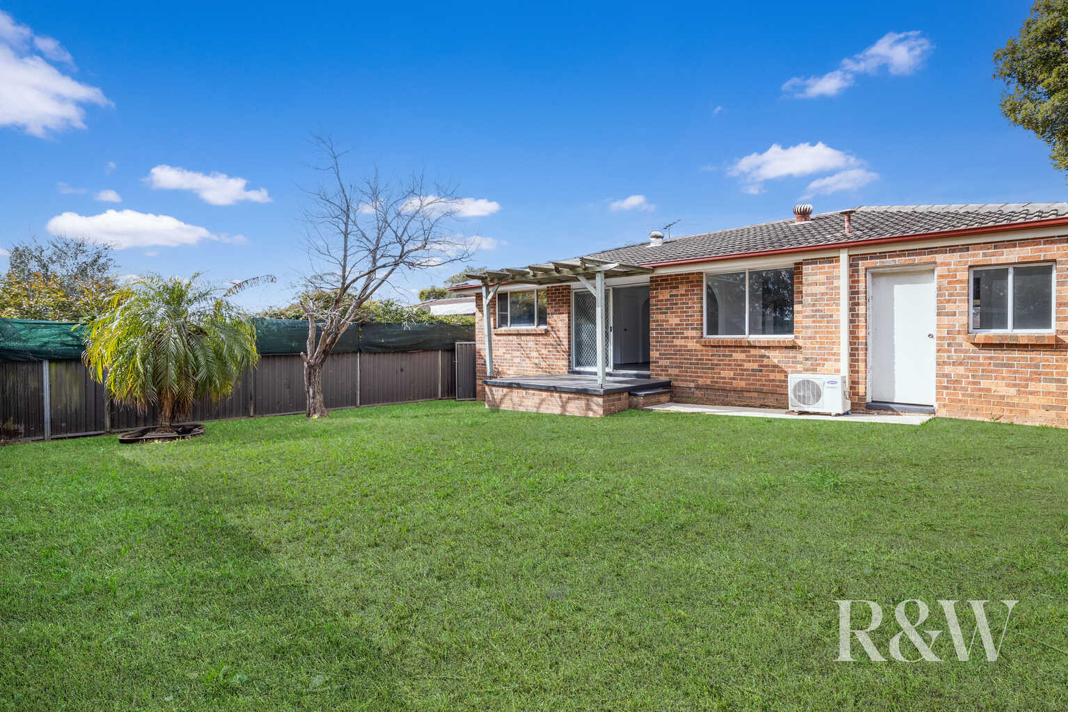 13/23 GERTRUDE ROAD Ingleburn 13/23 GERTRUDE ROAD Ingleburn