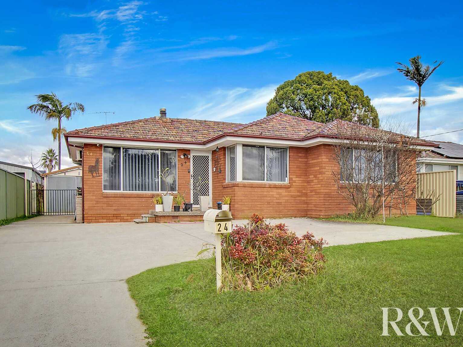 24 Woodview Road Oxley Park 24 Woodview Road Oxley Park