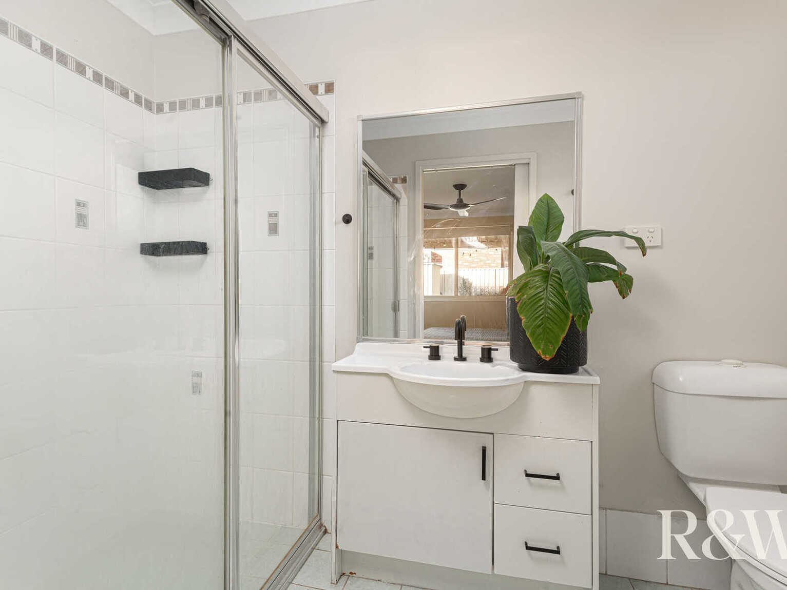 1/6 Brisbane Street Oxley Park