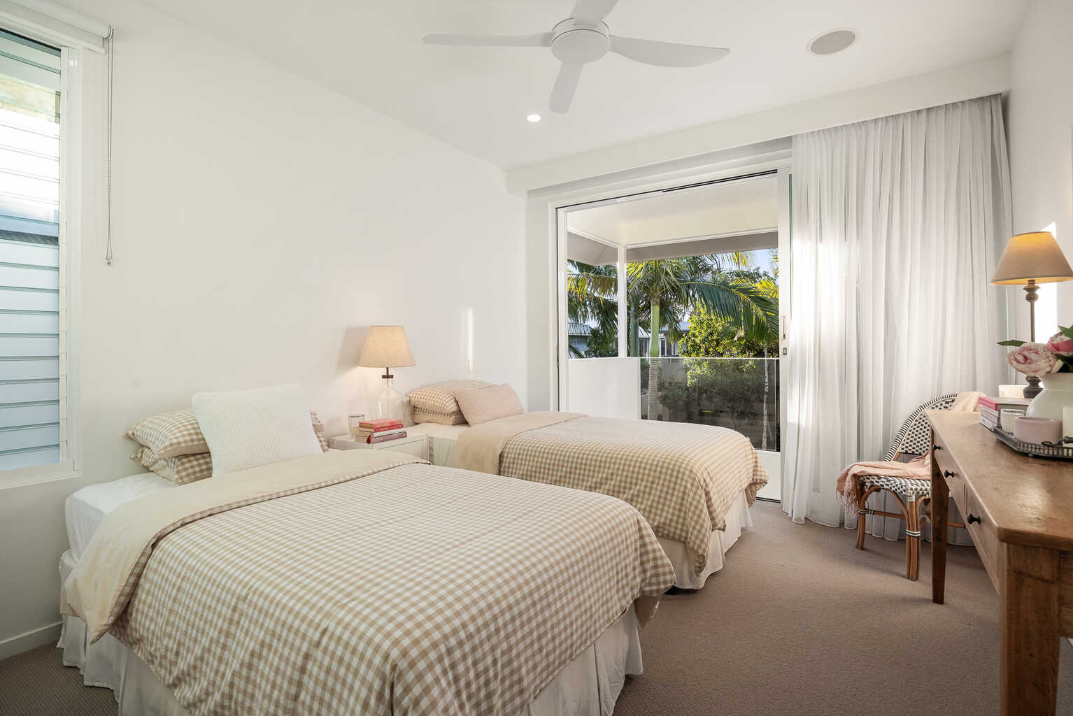 10 Sunset Beach Avenue Yaroomba 10 Sunset Beach Avenue Yaroomba