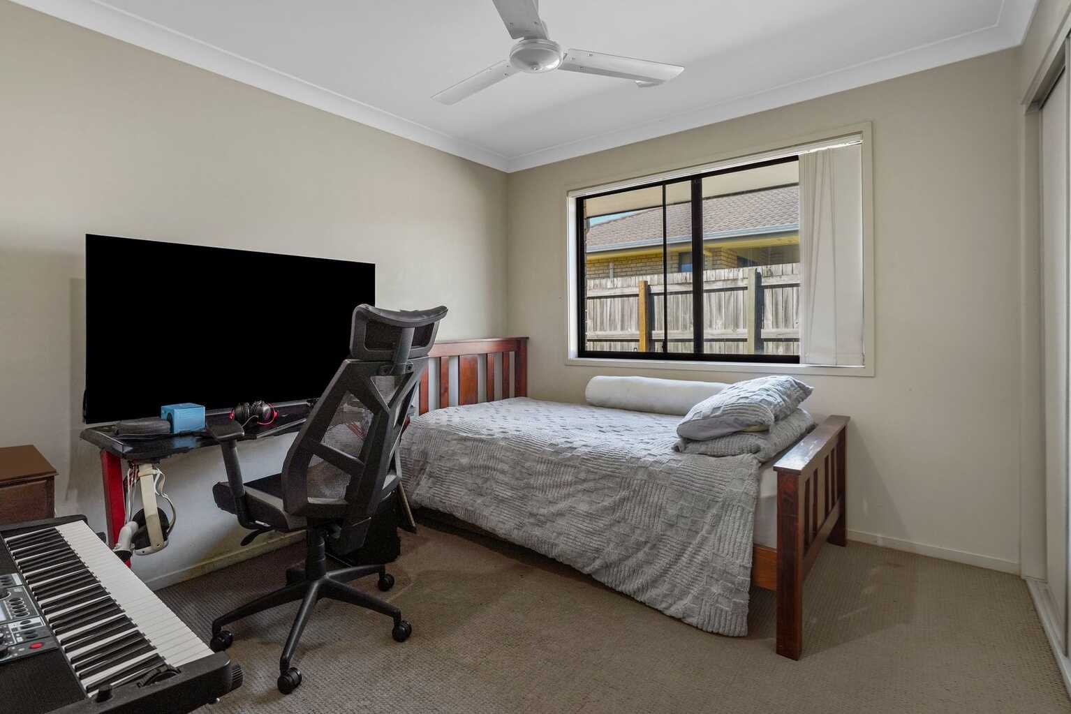 60 Coach Road West Morayfield 60 Coach Road West Morayfield