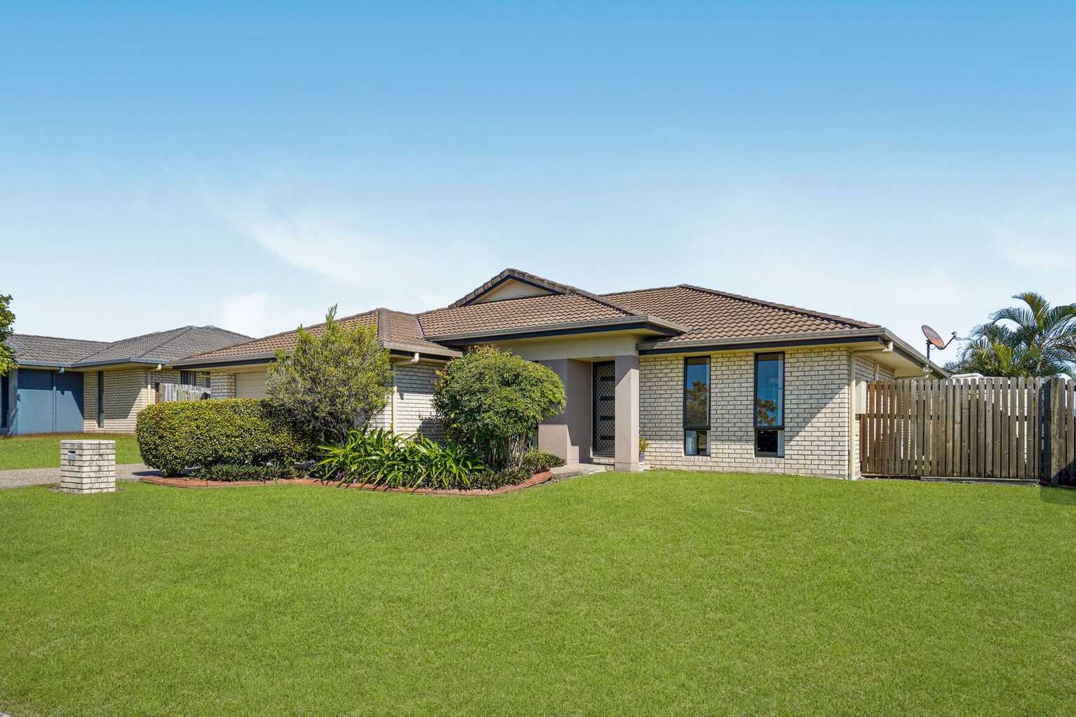 60 Coach Road West Morayfield 60 Coach Road West Morayfield