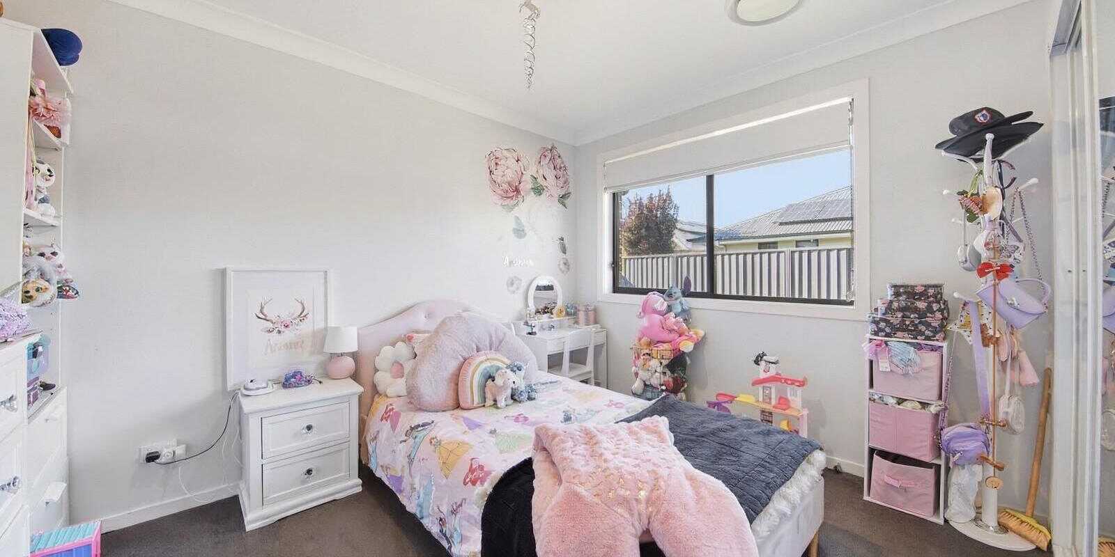 19 Runyon Street Spring Farm