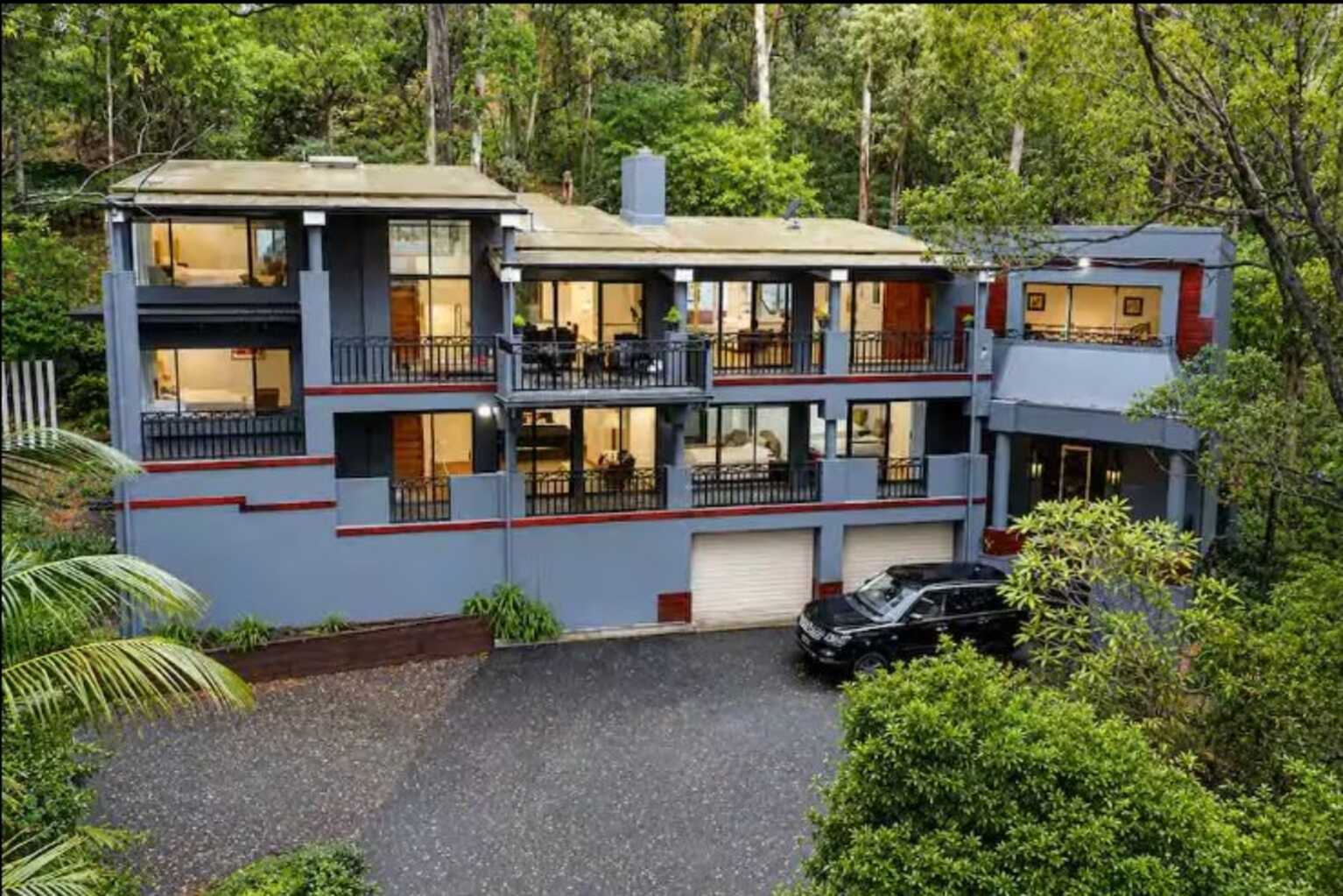 1 Weston Street Saratoga