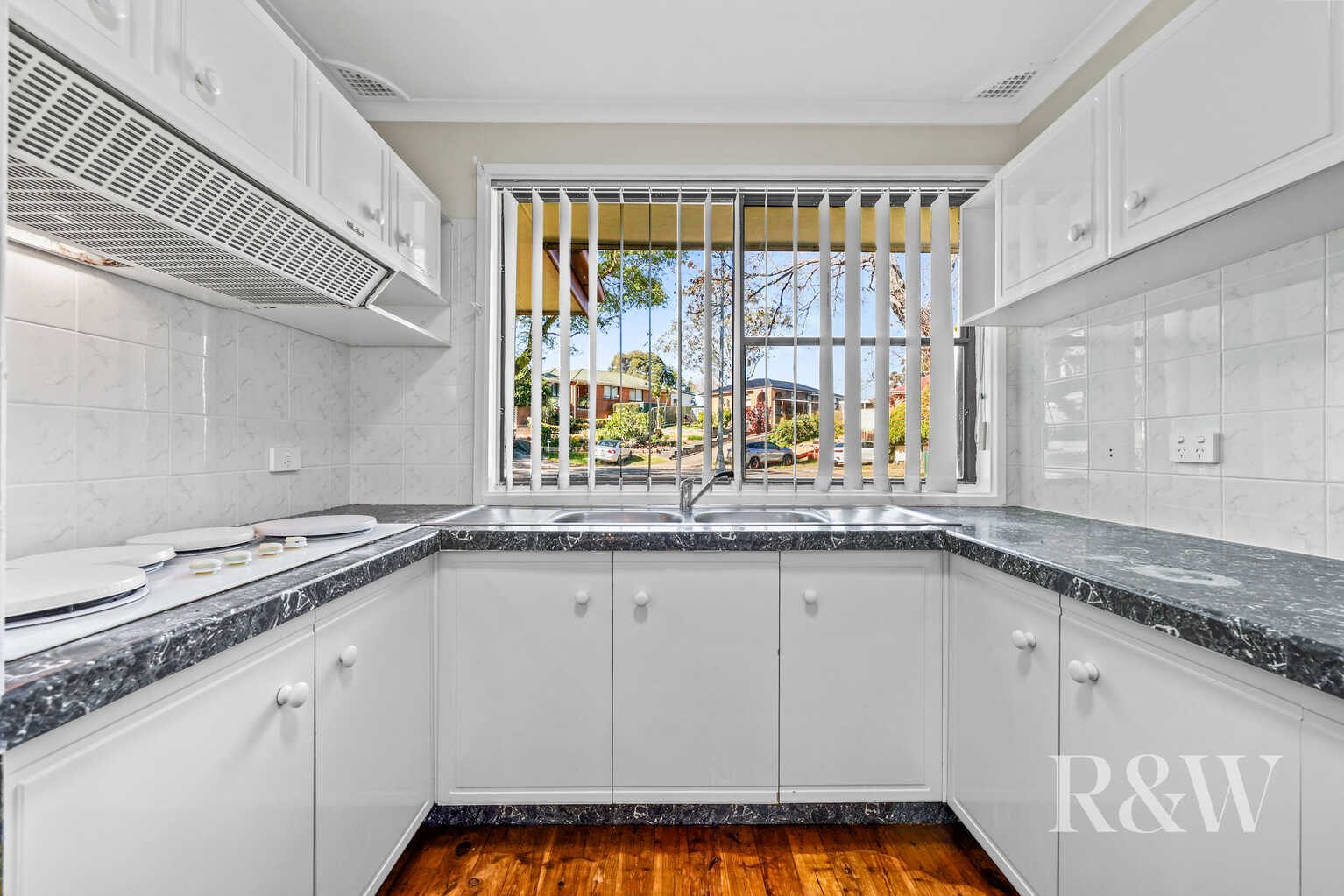 8 DUNKELD PLACE St Andrews 8 DUNKELD PLACE St Andrews