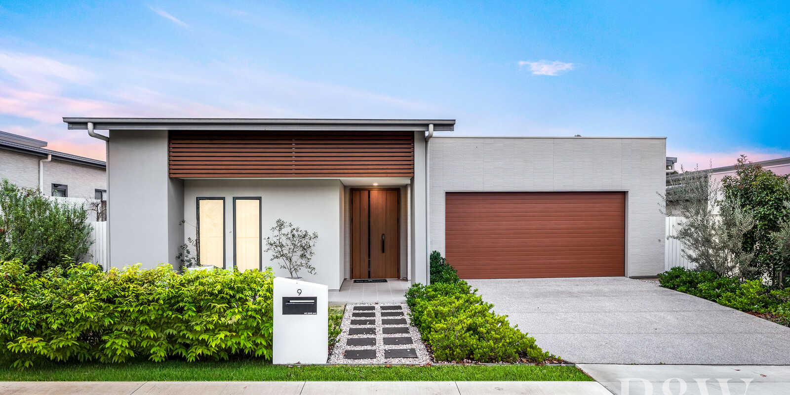 9 Hewitson Court Gledswood Hills 9 Hewitson Court Gledswood Hills