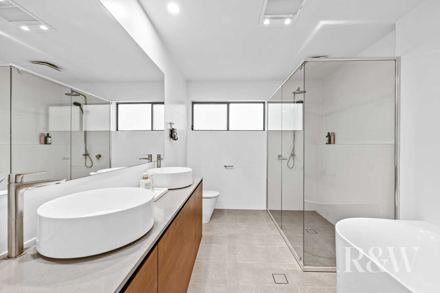 9 Hewitson Court Gledswood Hills 9 Hewitson Court Gledswood Hills
