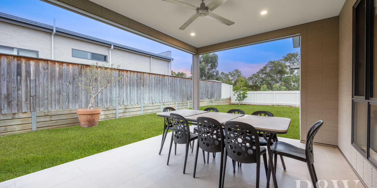 9 Hewitson Court Gledswood Hills 9 Hewitson Court Gledswood Hills