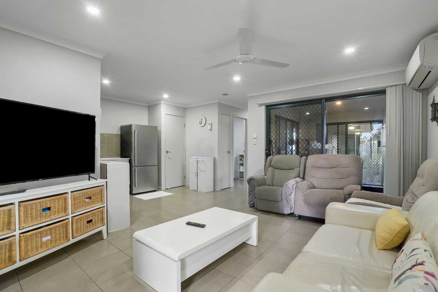 2/25 Lyndon Way Bellmere 2/25 Lyndon Way Bellmere